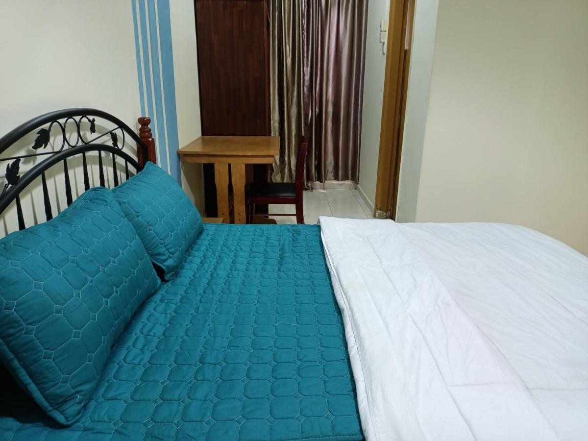 Oyo Home 90419 Sahar Guesthouse Malacca Exterior foto